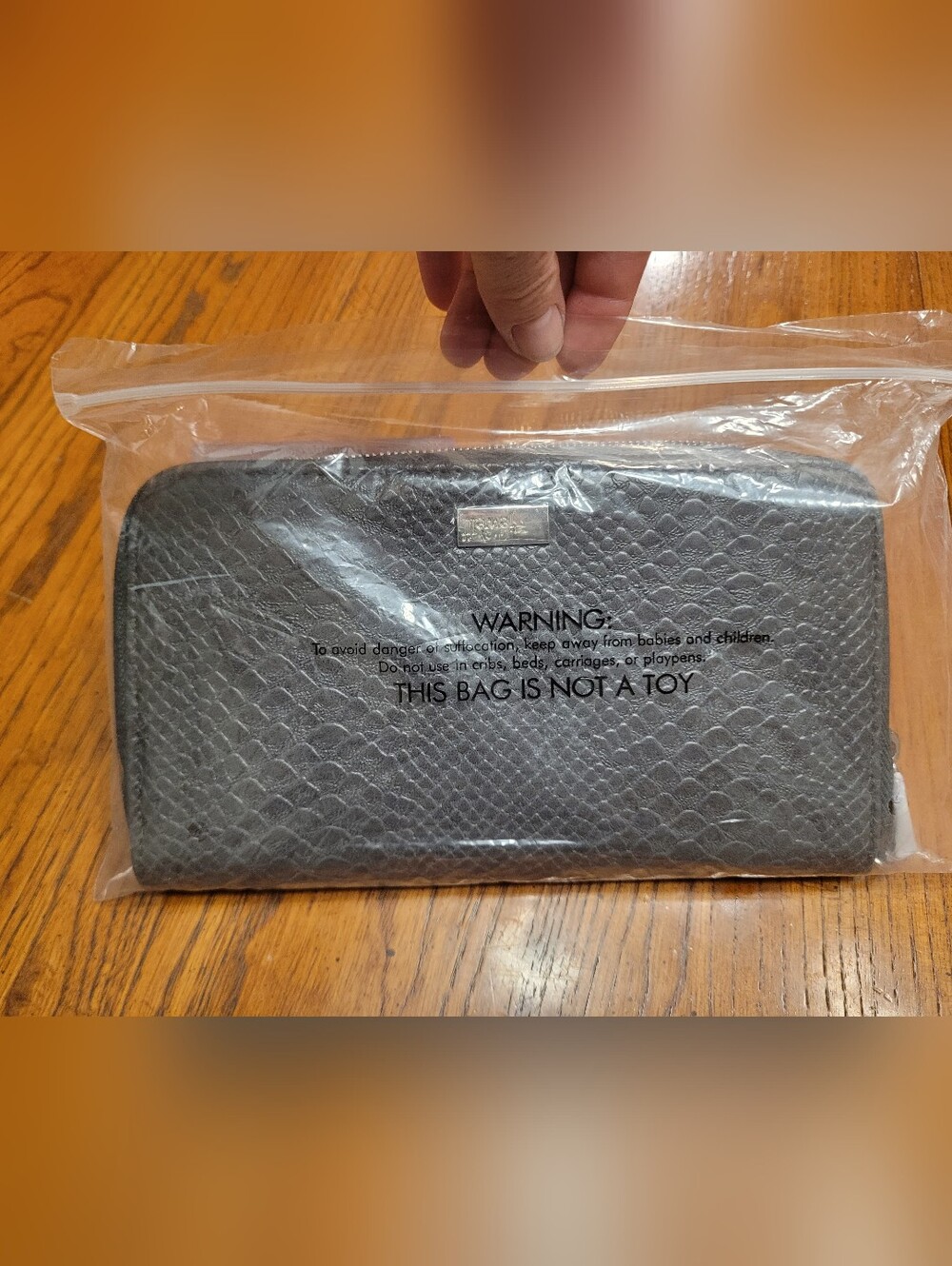 Thirty-One "All About the Benjamins" Wallet - City Charcoal Snake - NWT - Picture 2 of 13